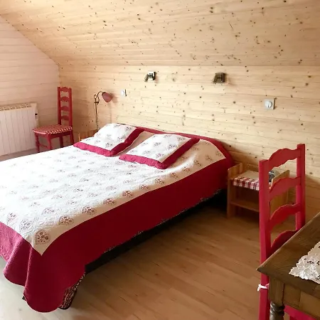 Chalet With 4 Bedrooms In With Private Pool Enclosed Garden And Wifi 8 Km From The Slopes Σαλέ *