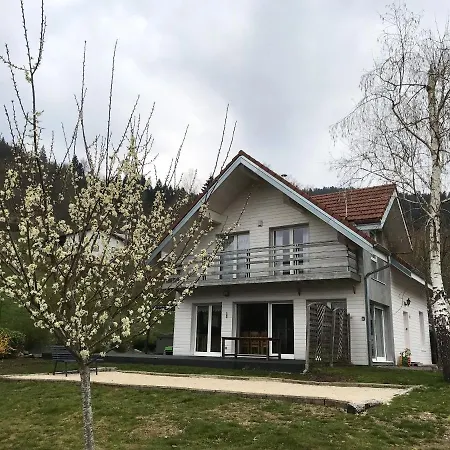 Chalet With 4 Bedrooms In With Private Pool Enclosed Garden And Wifi 8 Km From The Slopes *
