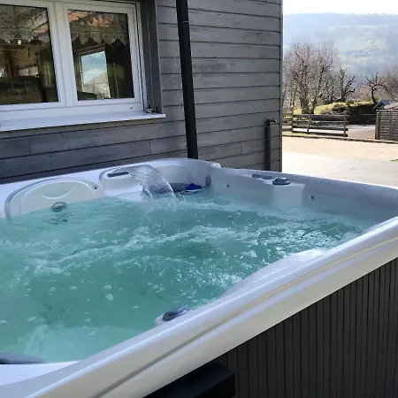 Σαλέ Chalet With 4 Bedrooms In With Private Pool Enclosed Garden And Wifi 8 Km From The Slopes