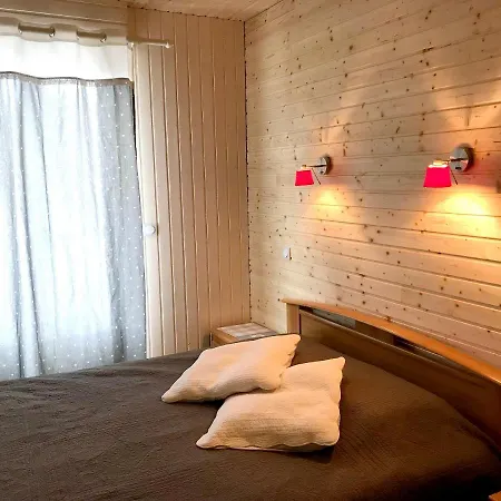 Σαλέ Chalet With 4 Bedrooms In With Private Pool Enclosed Garden And Wifi 8 Km From The Slopes *