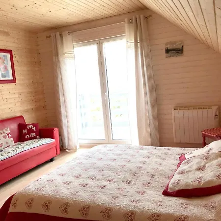 Chalet With 4 Bedrooms In With Private Pool Enclosed Garden And Wifi 8 Km From The Slopes *