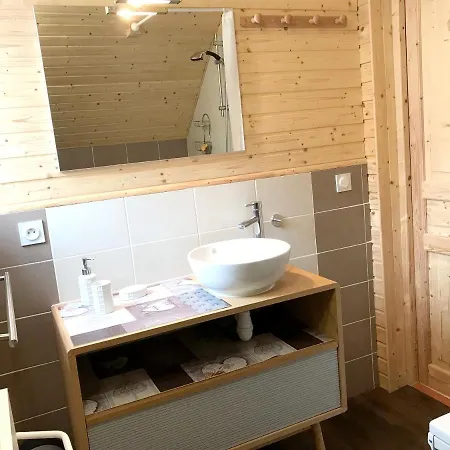Chalet With 4 Bedrooms In With Private Pool Enclosed Garden And Wifi 8 Km From The Slopes Σαλέ Le Ménil